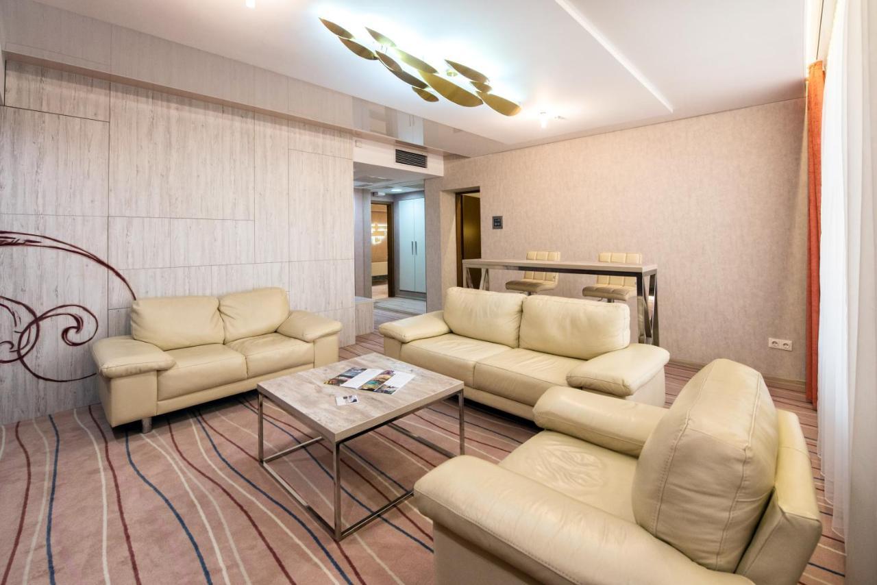 Hotel Palladium Oldenburg Bagian luar foto