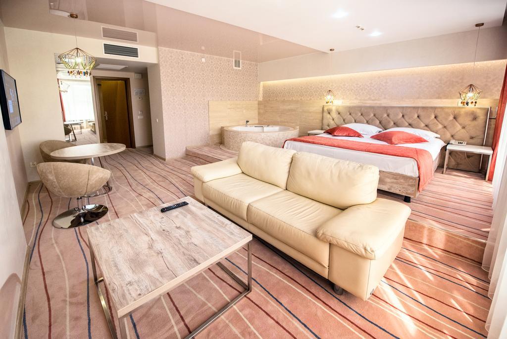 Hotel Palladium Oldenburg Bagian luar foto